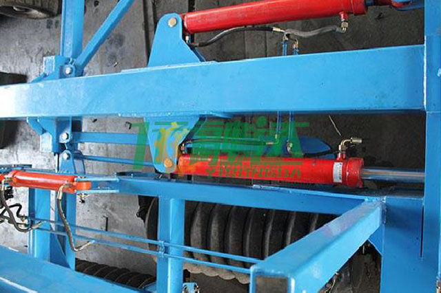 1YZ-13.2液压折叠镇压器