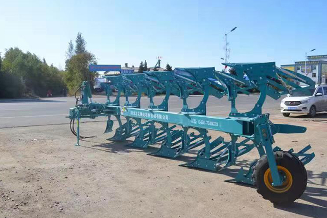 1LFT-555调幅翻转犁