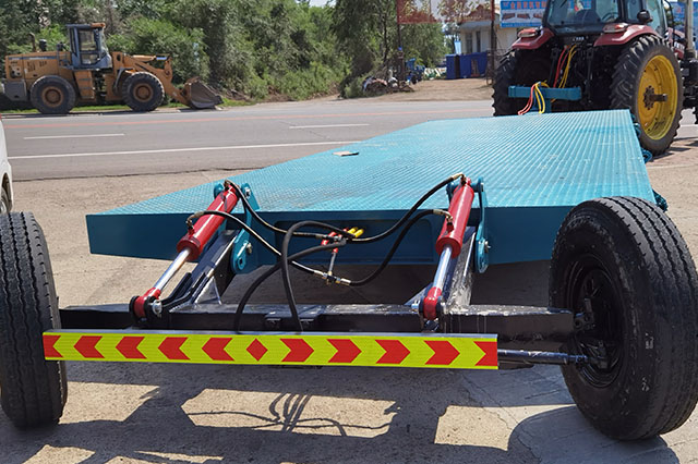 7CB—4型农用机械运输平板半挂车