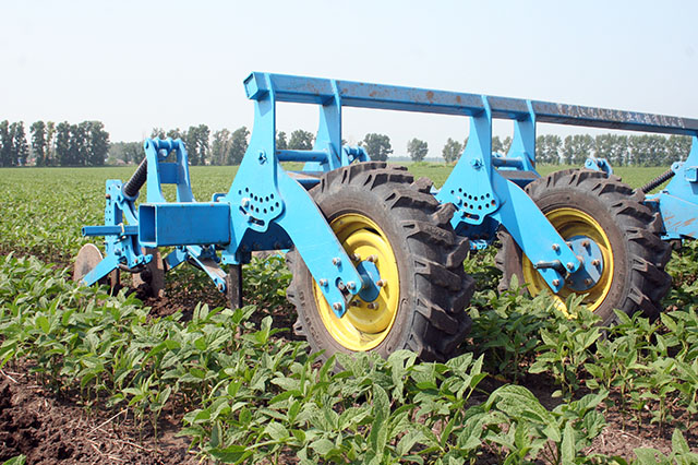 3ZFQ—6.6型中耕施肥起垄机