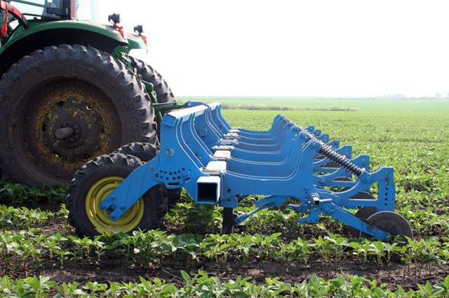 3ZFQ—6.6型中耕施肥起垄机