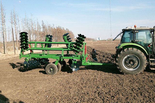 1BYQ—5.3型液压折叠重耙