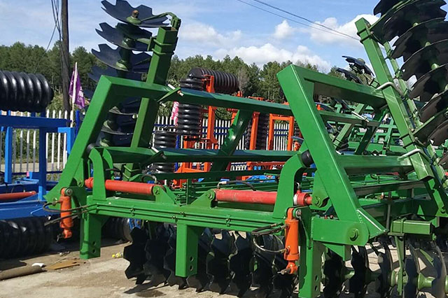 1BYQ—6.6型液压折叠重耙