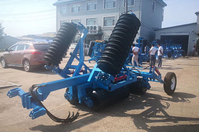 1YZ—6.5液压折叠镇压器