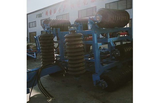 1YZ—15.8液压折叠镇压器